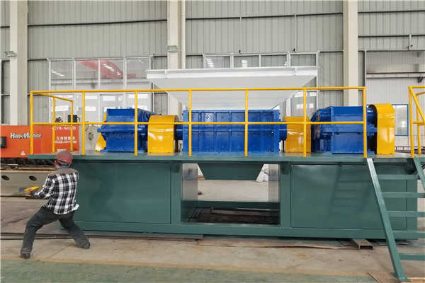 生活垃圾撕碎機減少了人工分揀工作量，滿足了不同客戶的需求