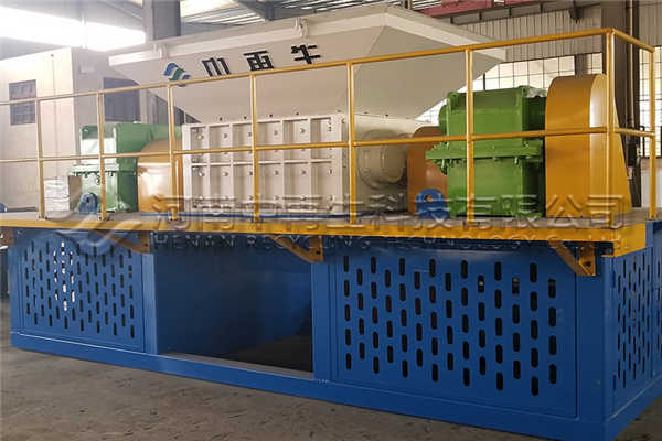 廢舊輪胎撕碎回收再利用,無(wú)污染且?guī)?lái)價(jià)值