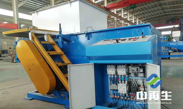 撕碎機(jī)產(chǎn)品的質(zhì)量好壞永遠(yuǎn)是設(shè)備開展的關(guān)鍵